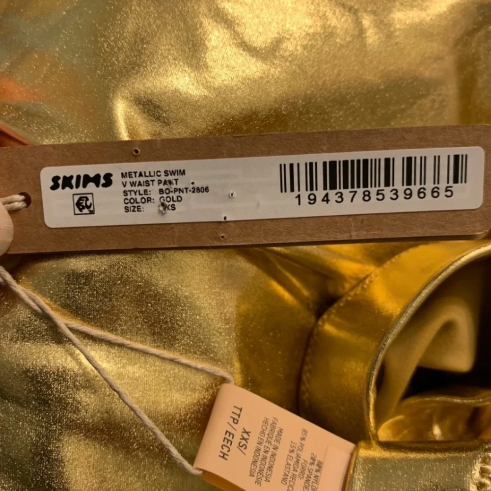SKIMS NWT Swim Metallic V-Waist Pant Crop XXS Gold Scrunch Butt Ruching